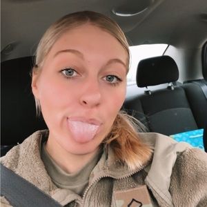 Meet your Posher, Kaitlyn